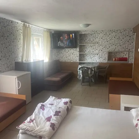 Tififi Jak Na Wloskiej Prowincji Pobierowo Exterior photo