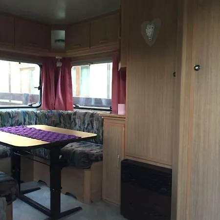 Tififi Jak Na Wloskiej Prowincji Pobierowo Exterior photo