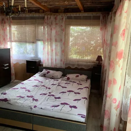 Tififi Jak Na Wloskiej Prowincji Pobierowo Exterior photo